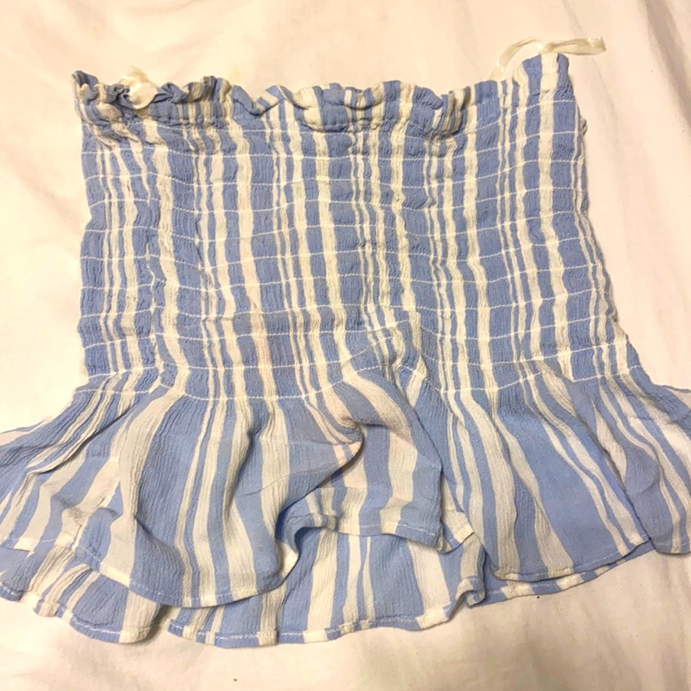 Adorable AE crop top